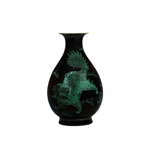 16.墨地绿彩太师少保图玉壶春瓶 -55.1.png